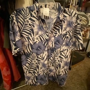 blue hawaiian button up tee
